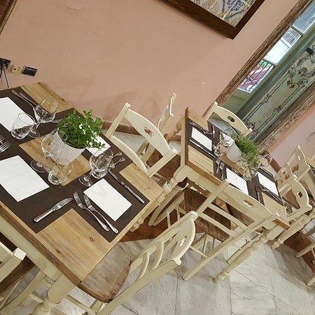 Asmundo Bistro